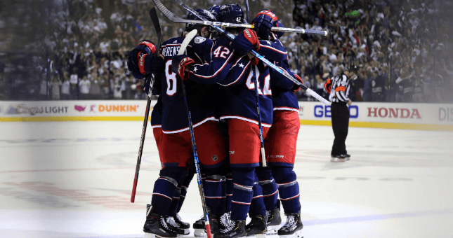 Stanley Cup Favorites Shift as Lightning Lose in Round One