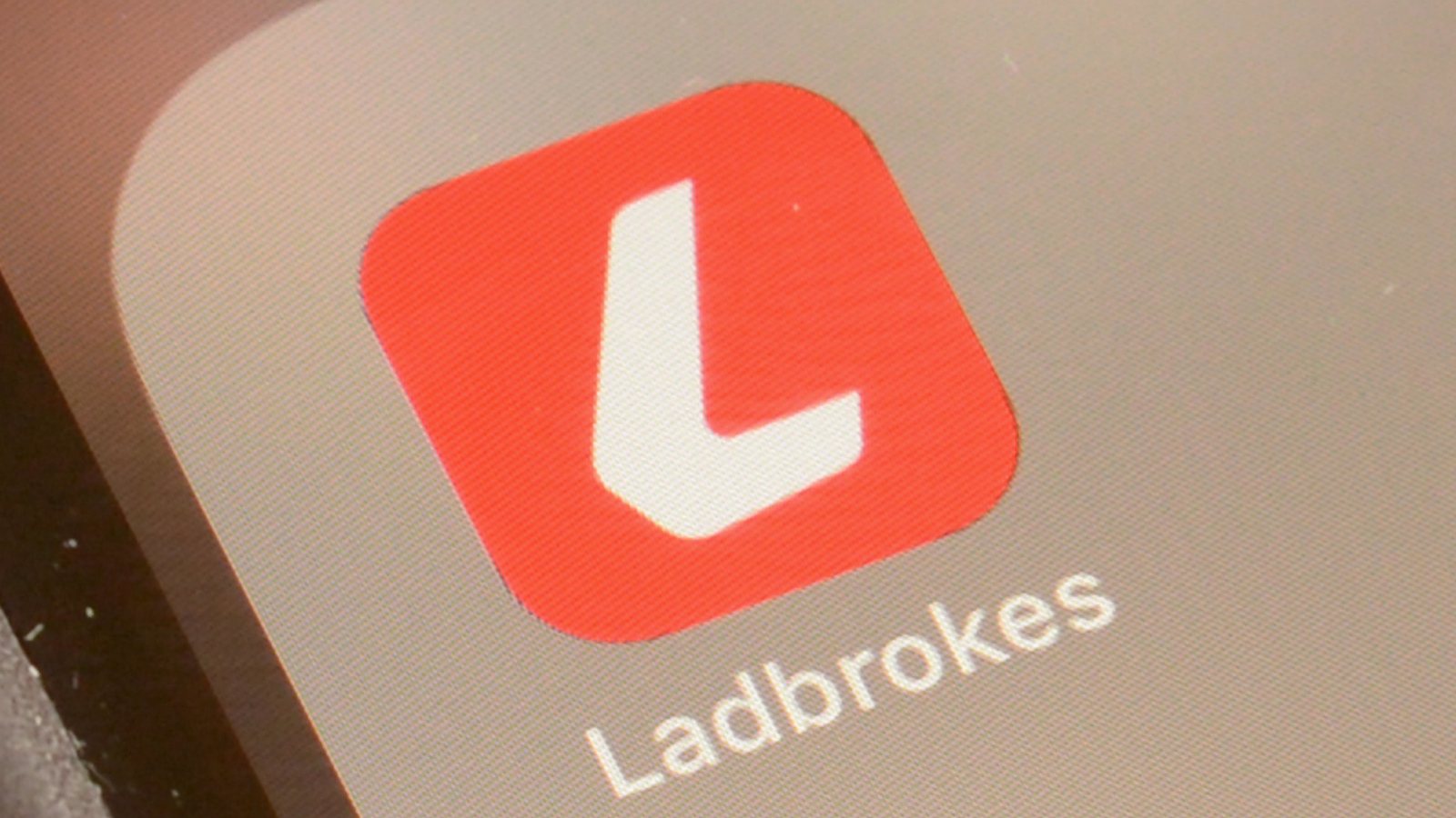 Ladbrokes Betting Offer: Bet £5, Get £30 in Cheltenham Free Bets {{