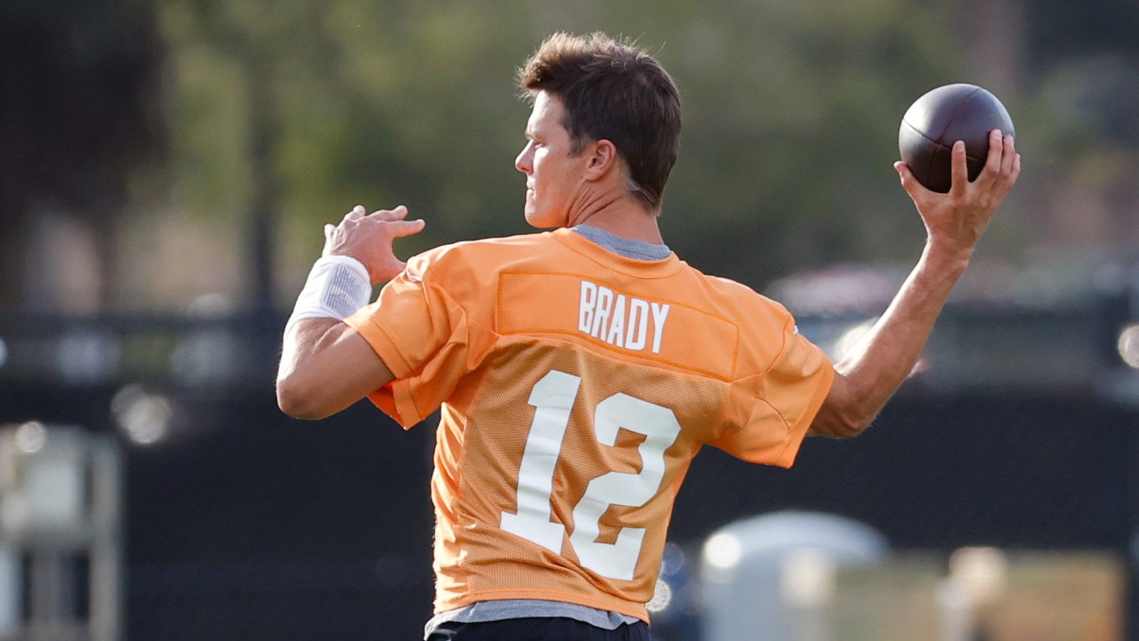 How Much Money Would You Make Betting On Tom Brady Every Week?